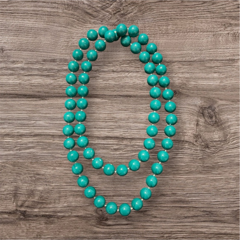 Long elegant Turquoise Acrylic Beaded Necklace